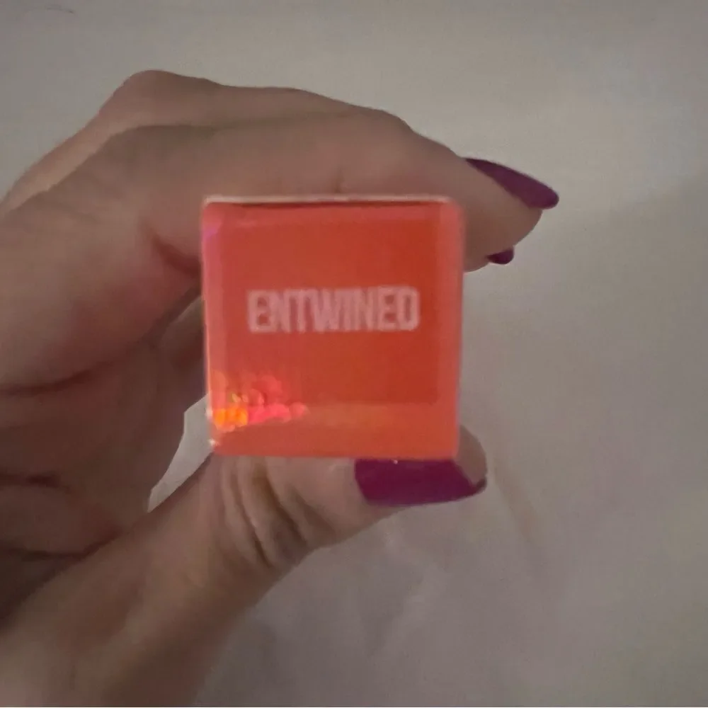 NIB Jeffree Star Supreme Gloss Shade Entwined‎